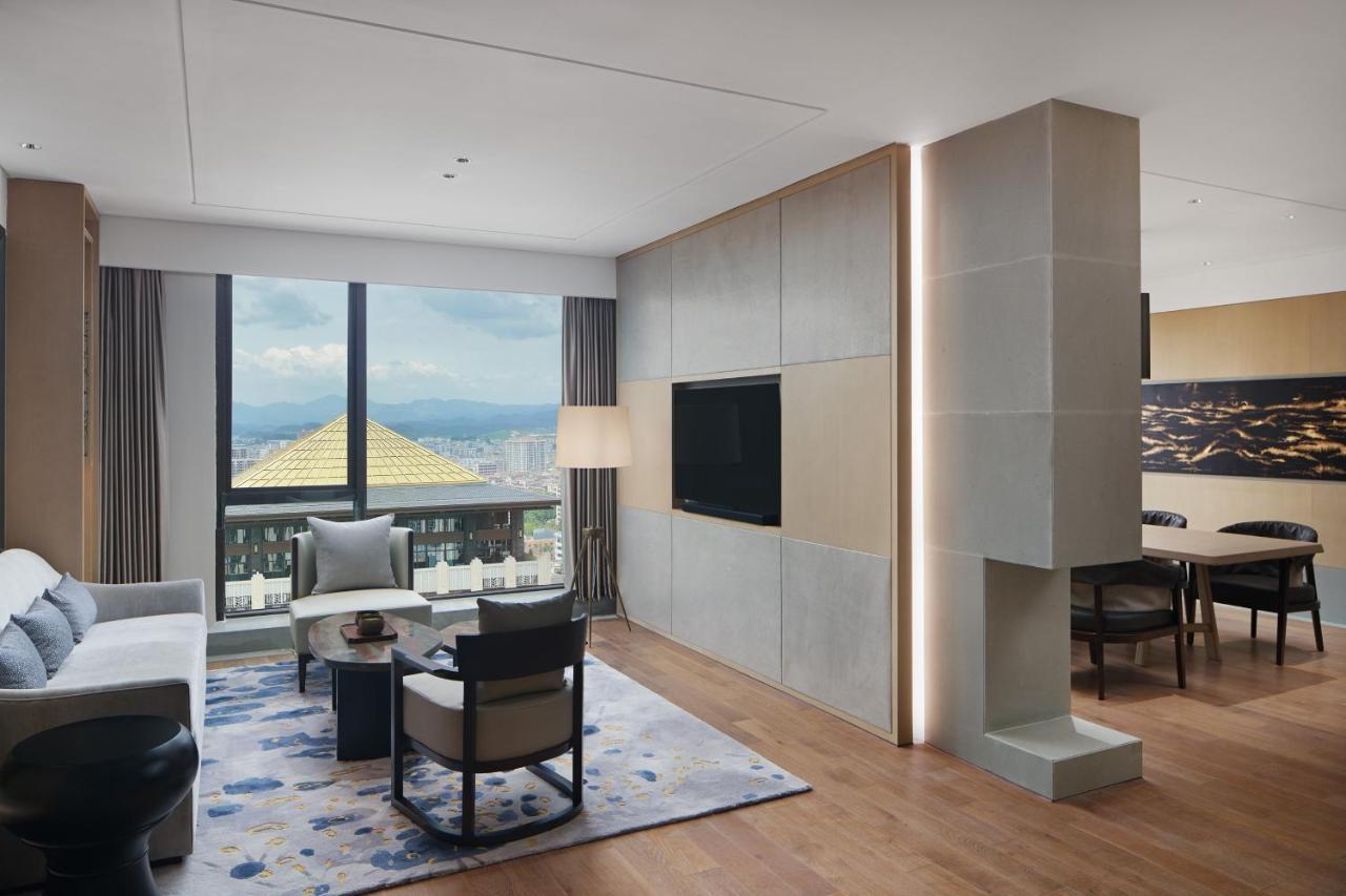 Sheraton Yunfu Xinxing Hotel Buitenkant foto