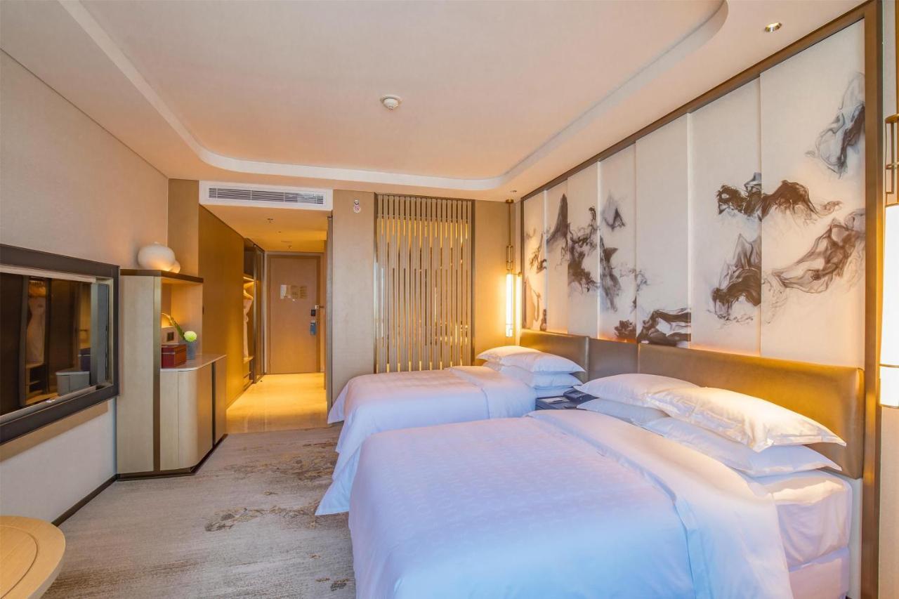 Sheraton Yunfu Xinxing Hotel Buitenkant foto
