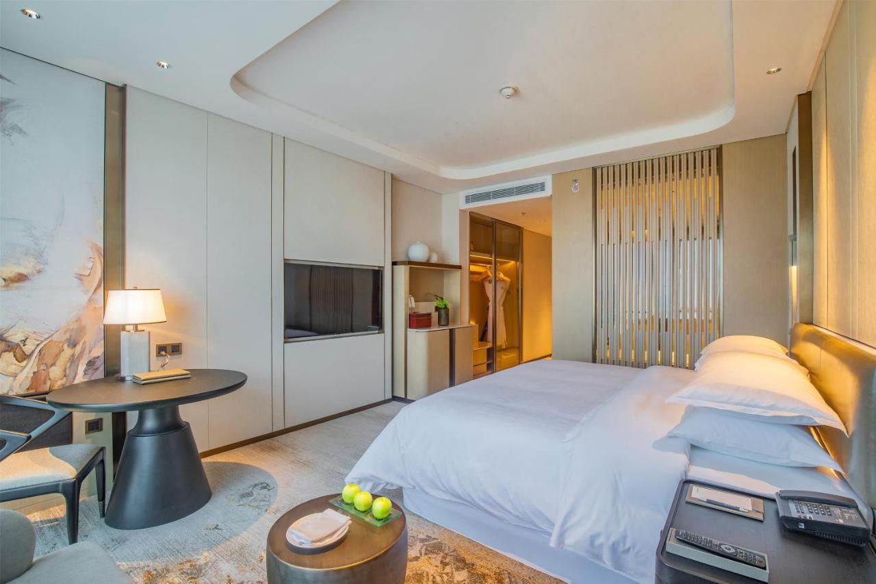 Sheraton Yunfu Xinxing Hotel Buitenkant foto